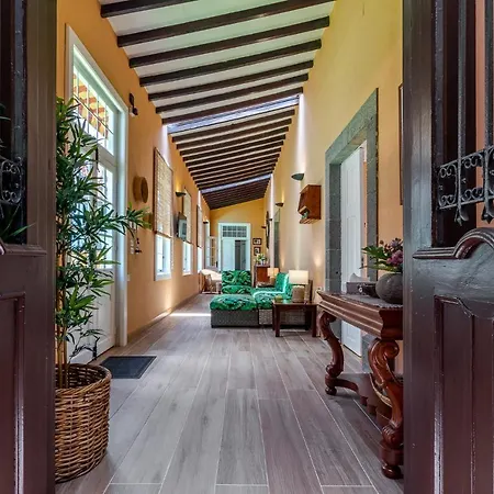 Vakantiehuis Casona Gildana: Historia, Patrimonio/e-working *