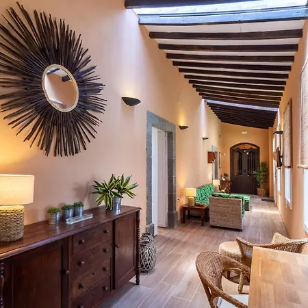 Casona Gildana: Historia, Patrimonio/e-working Hébergement de vacances *