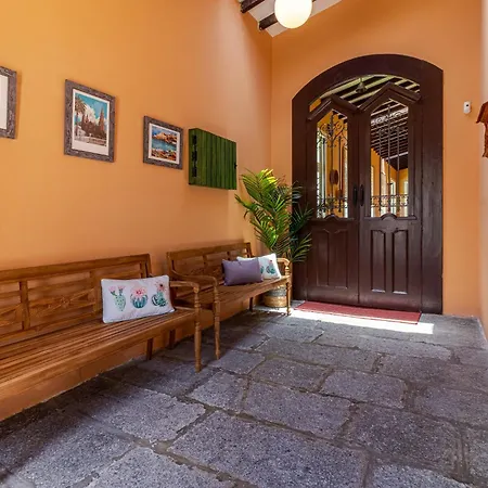 Casona Gildana: Historia, Patrimonio/e-working Vakantiehuis *
