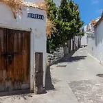Casona Gildana: Historia, Patrimonio/e-working