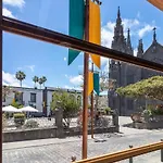 Casona Gildana: Historia, Patrimonio/e-working