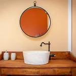 Casona Gildana: Historia, Patrimonio/e-working