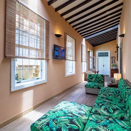 Holiday home Casona Gildana: Historia, Patrimonio/e-working Arucas