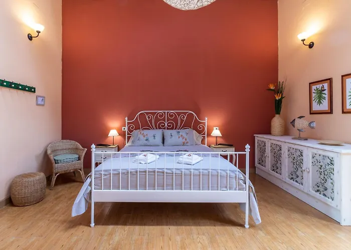 Casona Gildana: Historia, Patrimonio/e-working *